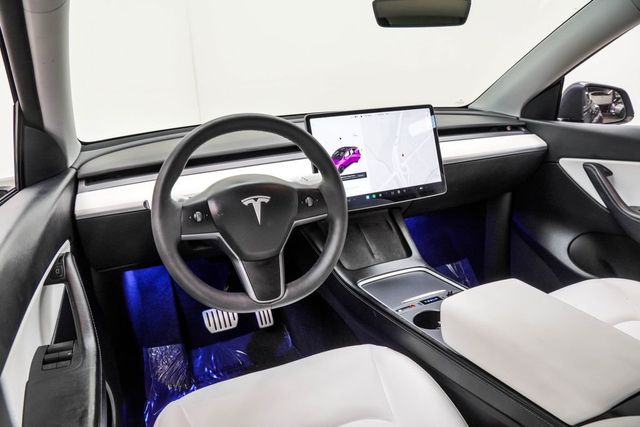 2022 Tesla Model Y Performance Dual Motor All-Wheel Drive's photo
