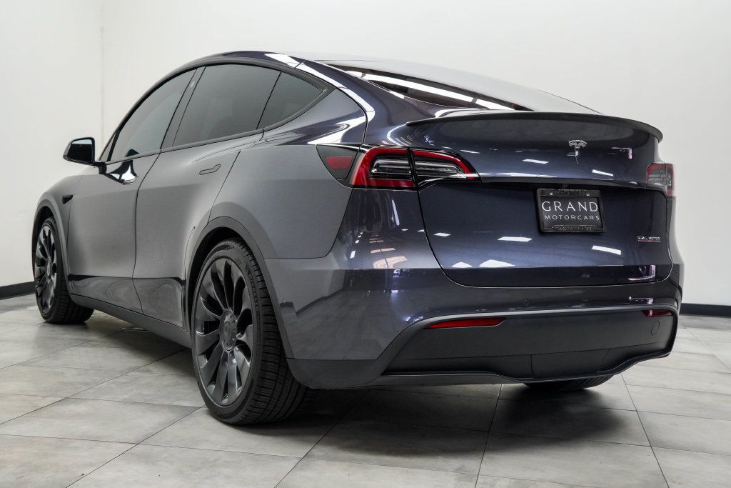 Tesla Model Y photo 14