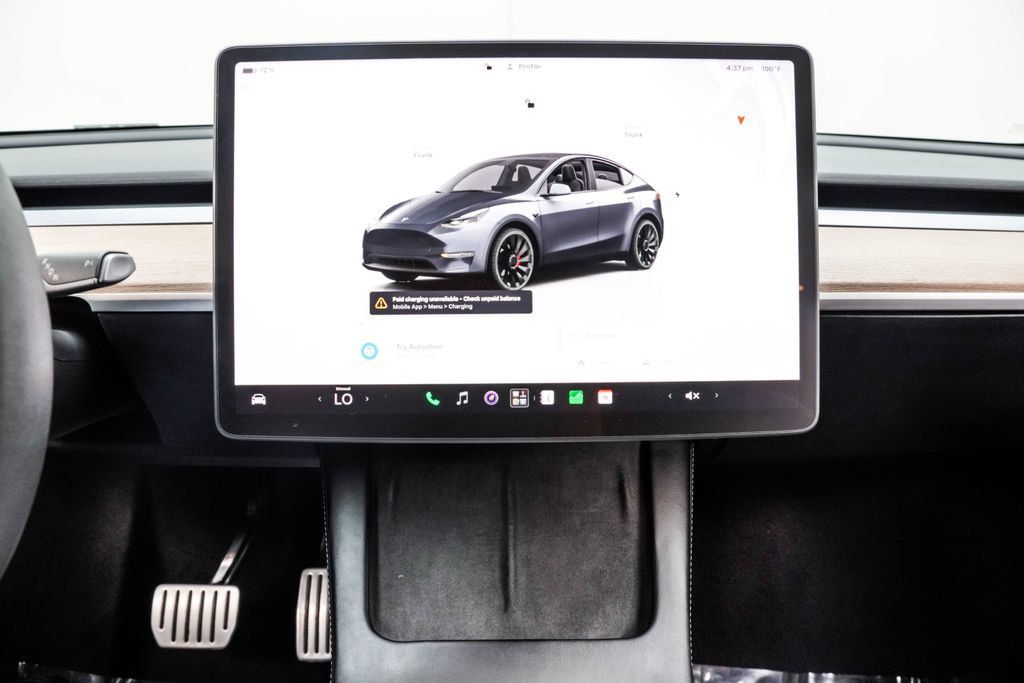 Tesla Model Y photo 24