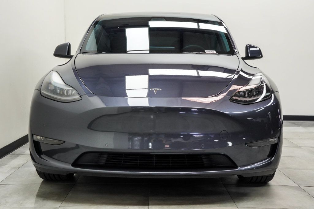 Tesla Model Y photo 4