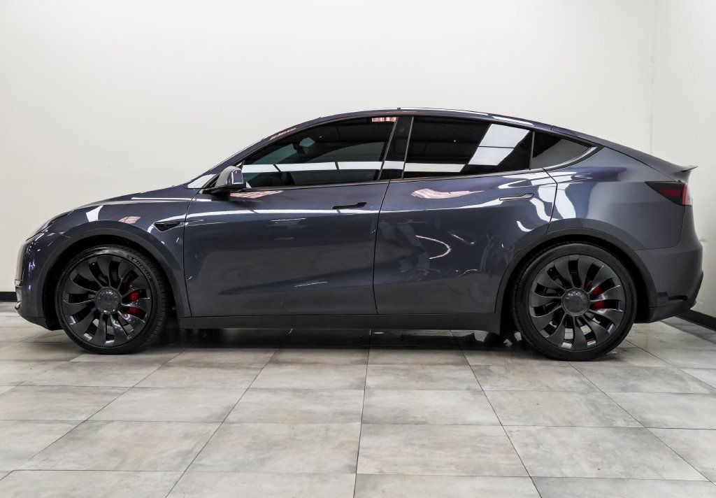 Tesla Model Y photo 7