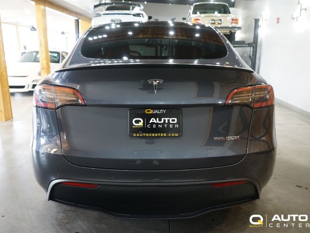 2022 Tesla Model Y Performance Dual Motor All-Wheel Drive's photo