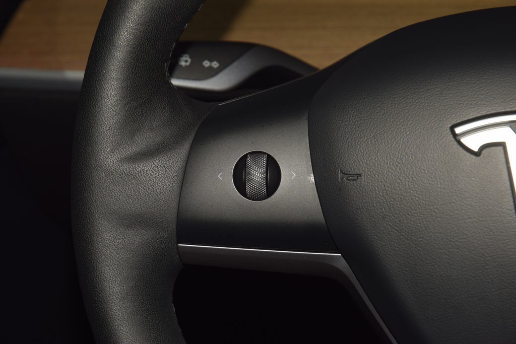 2022 Tesla Model Y Performance AWD - 23053471 - 33