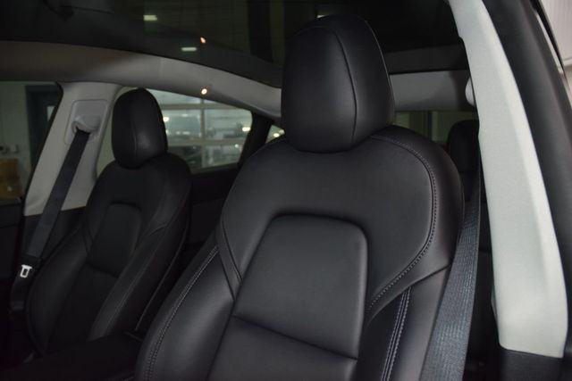 2022 Tesla Model Y Performance AWD - 23053471 - 37