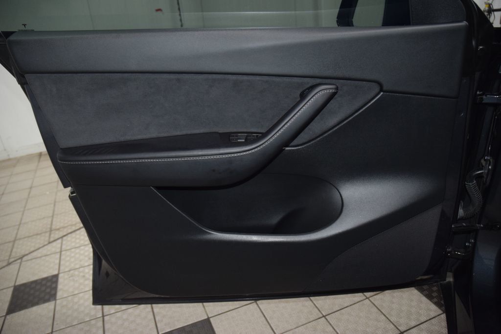 2022 Tesla Model Y Performance AWD - 23053471 - 43