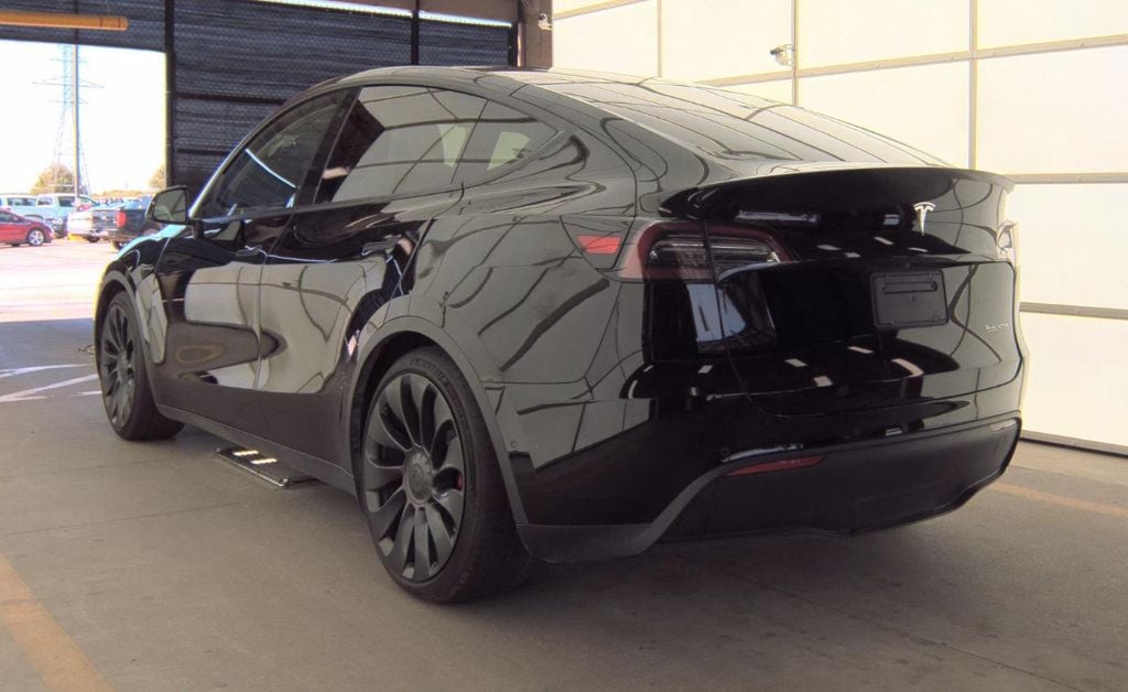 2022 Tesla Model Y Performance photo 3