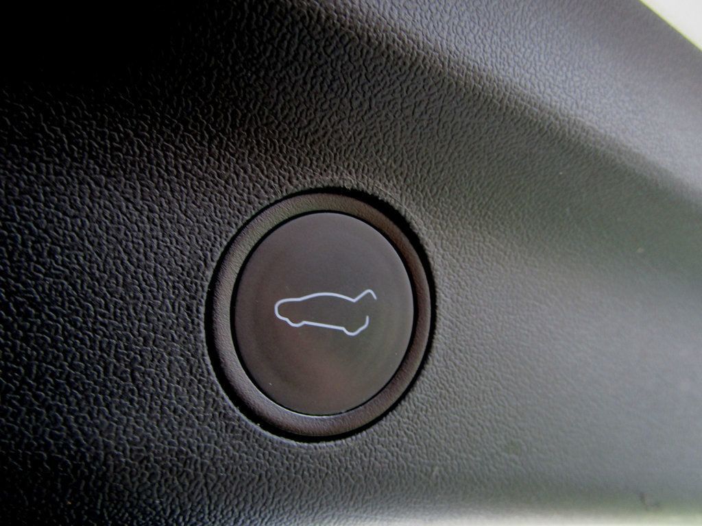 2022 Tesla Model Y Performance AWD - 23067049 - 36