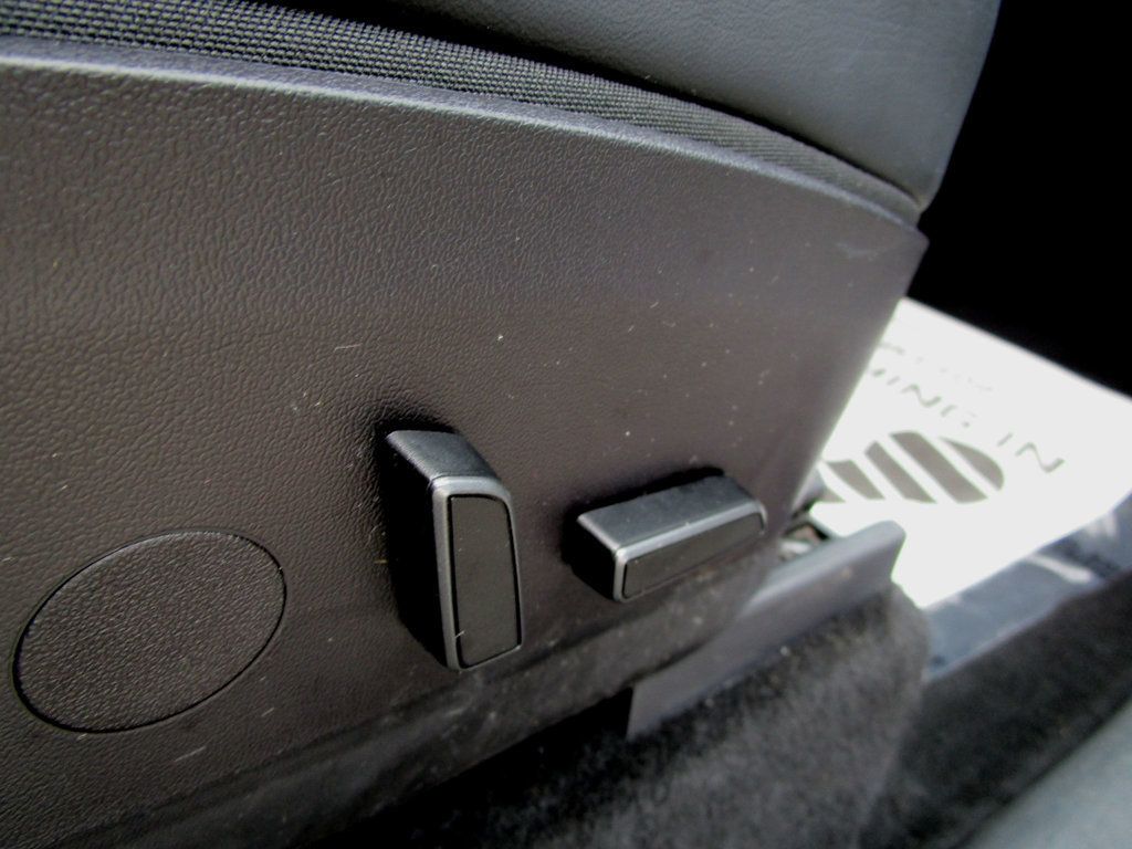 2022 Tesla Model Y Performance AWD - 23067049 - 38