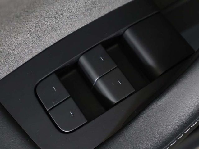 2022 Tesla Model Y Performance AWD - 22962360 - 39