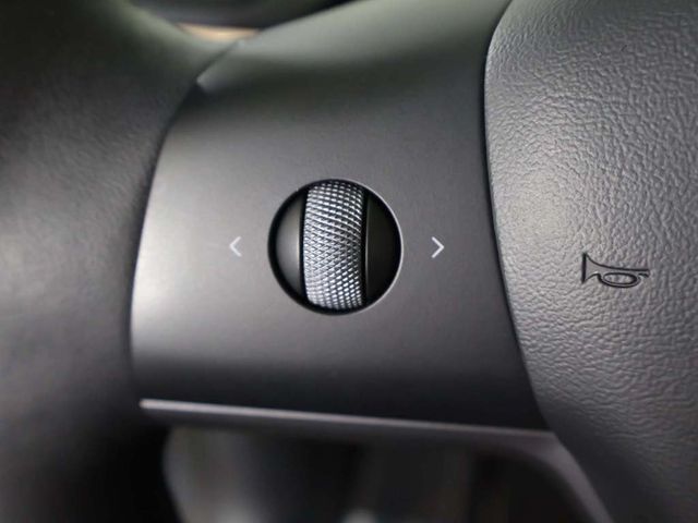 2022 Tesla Model Y Performance AWD - 22962360 - 42