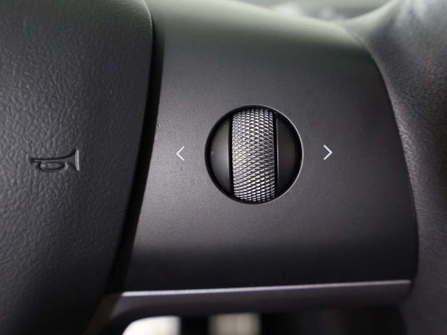 2022 Tesla Model Y Performance AWD - 22962360 - 43