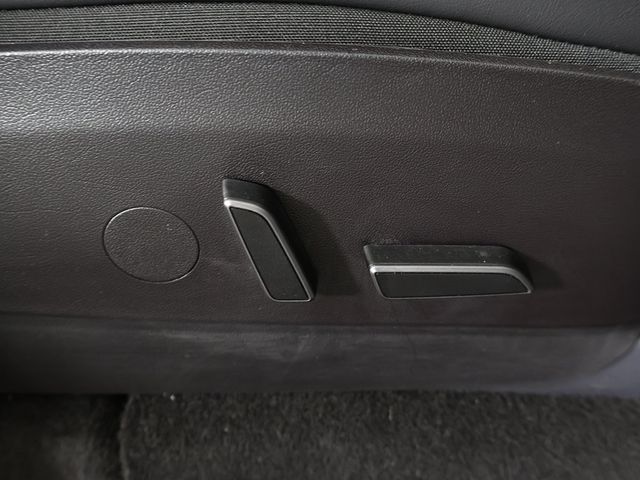 2022 Tesla Model Y Performance AWD - 23088687 - 34