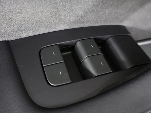 2022 Tesla Model Y Performance AWD - 23088687 - 37
