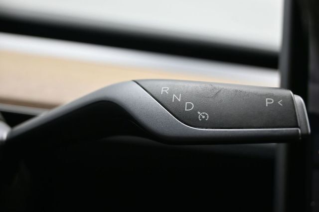 2022 Tesla Model Y Performance AWD - 23074781 - 16