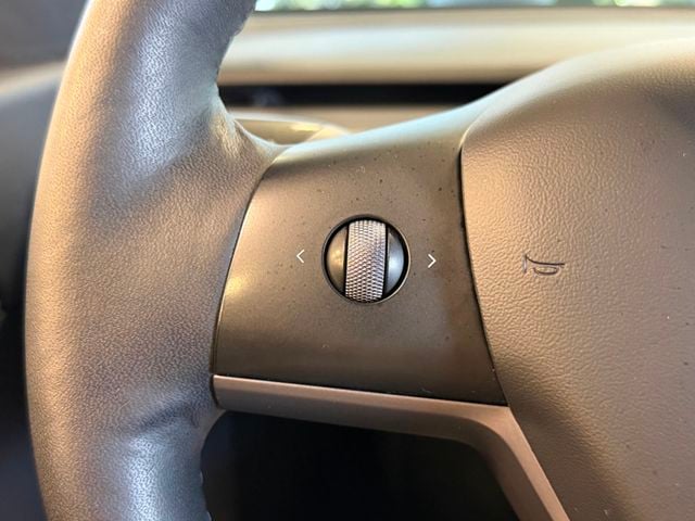 2022 Tesla Model Y Performance AWD - 23063284 - 25