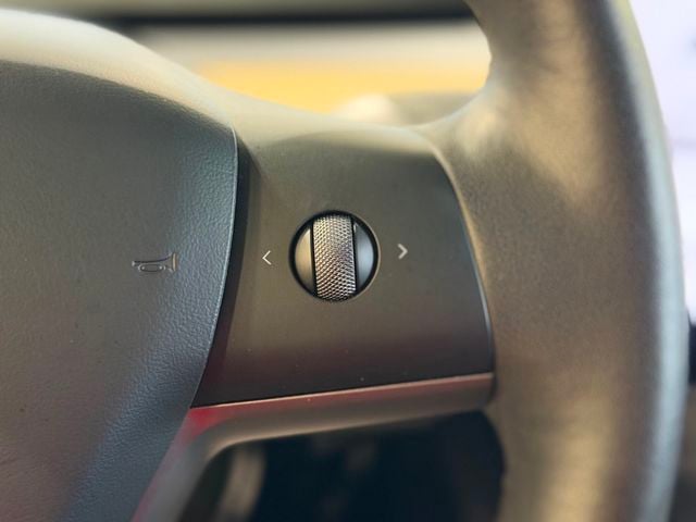 2022 Tesla Model Y Performance AWD - 23066433 - 25