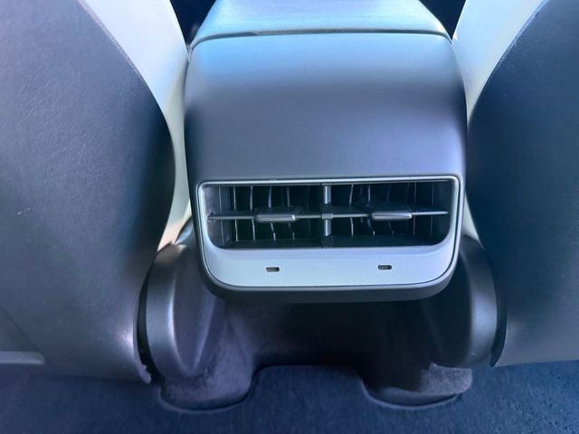 2022 Tesla Model Y Performance AWD - 22978045 - 27