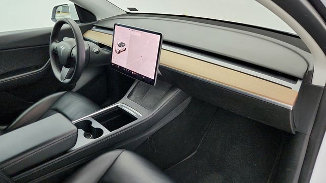 2022 Tesla Model Y Performance AWD - 22957033 - 28