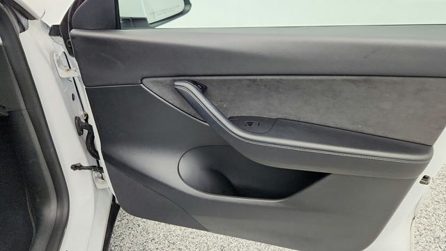 2022 Tesla Model Y Performance AWD - 22957033 - 29