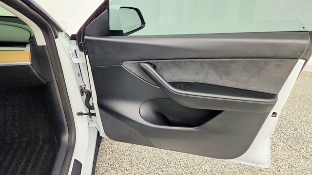 2022 Tesla Model Y Performance AWD - 23092296 - 29