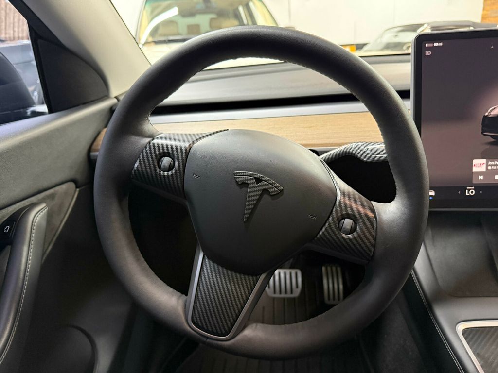 2022 Tesla Model Y Performance AWD, Texas Owned, Triple Black - 23042708 - 11