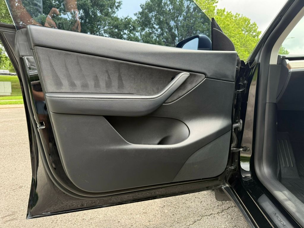 2022 Tesla Model Y Performance AWD, Texas Owned, Triple Black - 23042708 - 13