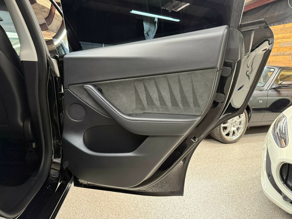 2022 Tesla Model Y Performance AWD, Texas Owned, Triple Black - 23042708 - 19