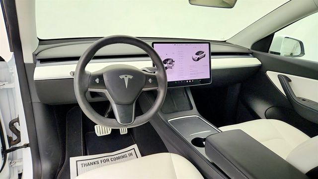 2022 Tesla Model Y Performance AWD w/ White & Black Premium Interior - 23041585 - 10