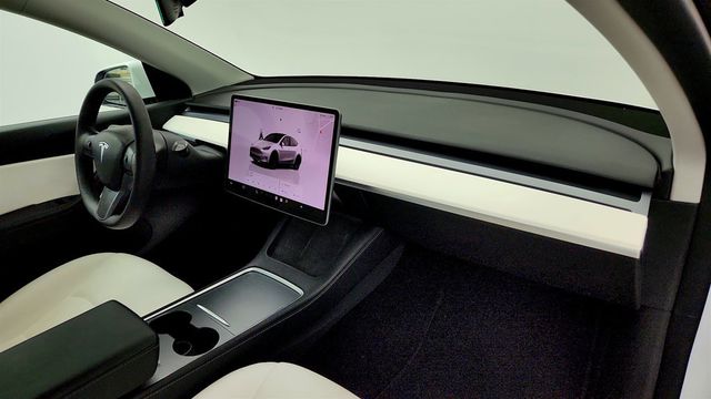 2022 Tesla Model Y Performance AWD w/ White & Black Premium Interior - 23041585 - 24