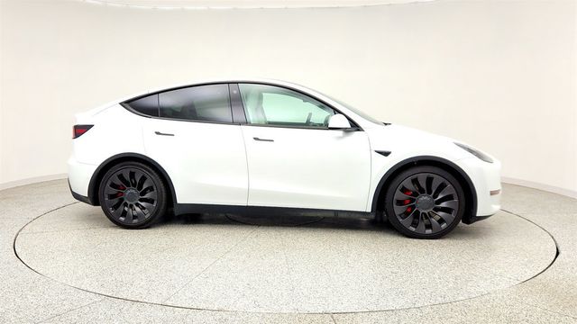 2022 Tesla Model Y Performance AWD w/ White & Black Premium Interior - 23041585 - 3