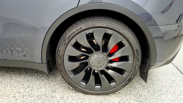 2022 Tesla Model Y Performance AWD w/ White & Black Premium Interior - 23006931 - 8