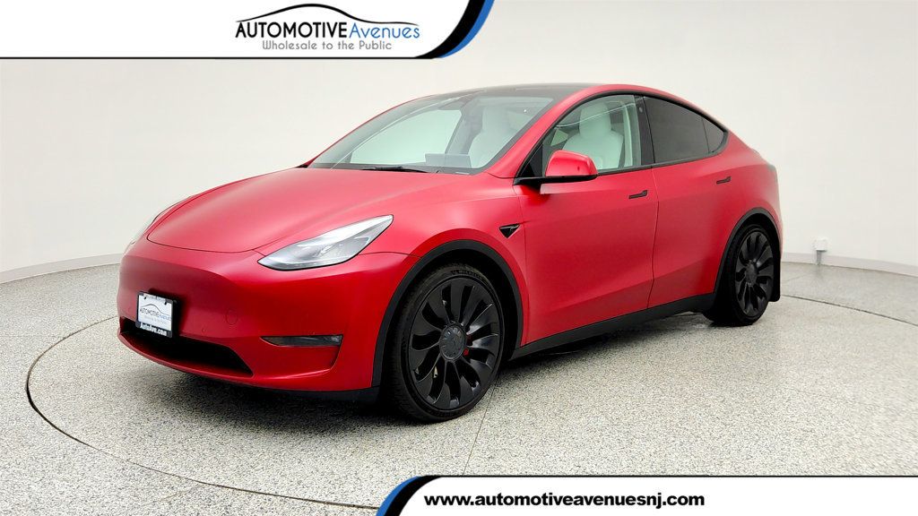 2022 Tesla Model Y Performance AWD w/ White & Black Premium Interior - 23014842 | Video 1