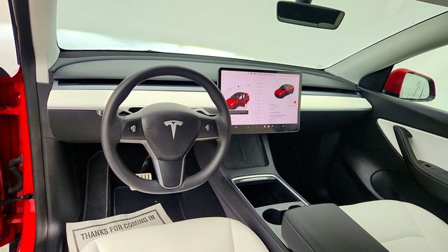 2022 Tesla Model Y Performance AWD w/ White & Black Premium Interior - 23014842 - 11