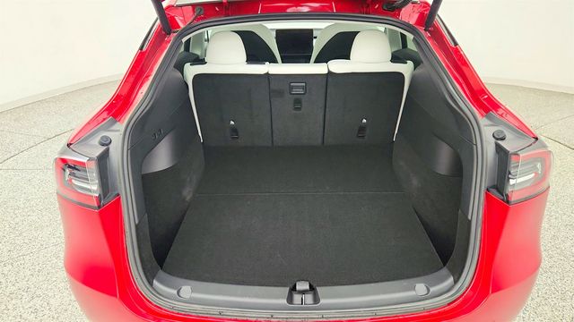 2022 Tesla Model Y Performance AWD w/ White & Black Premium Interior - 23014842 - 26