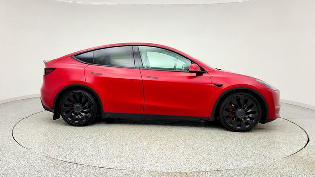 2022 Tesla Model Y Performance AWD w/ White & Black Premium Interior - 23014842 - 3
