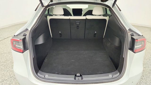 2022 Tesla Model Y Performance AWD w/ White & Black Premium Interior - 23017606 - 25