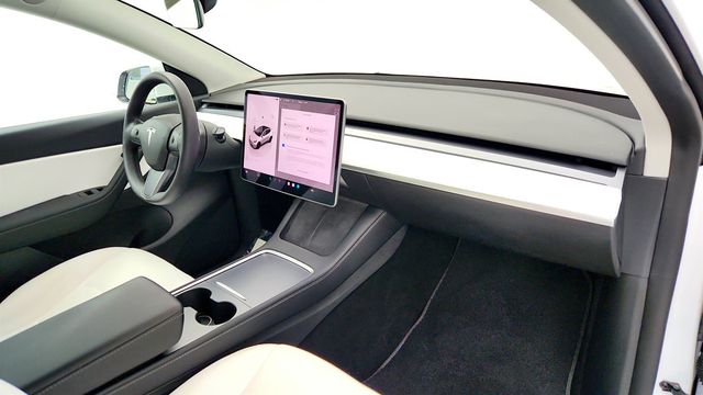 2022 Tesla Model Y Performance AWD w/ White & Black Premium Interior - 23017606 - 28