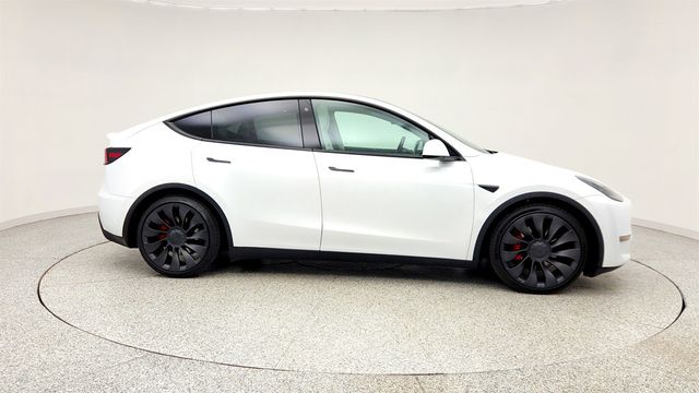 2022 Tesla Model Y Performance AWD w/ White & Black Premium Interior - 23017606 - 3