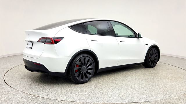 2022 Tesla Model Y Performance AWD w/ White & Black Premium Interior - 23017606 - 4