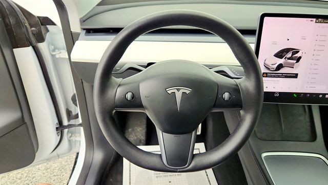 2022 Tesla Model Y Performance AWD w/ White & Black Premium Interior - 23029887 - 12