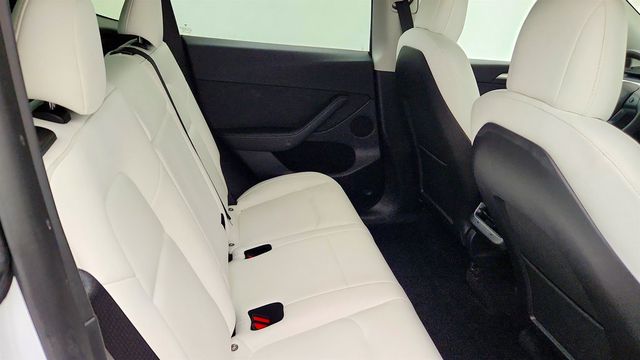 2022 Tesla Model Y Performance AWD w/ White & Black Premium Interior - 23029887 - 26