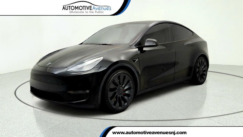 2022 Tesla Model Y Performance AWD w/ White & Black Premium Interior - 23050998 | Video 1