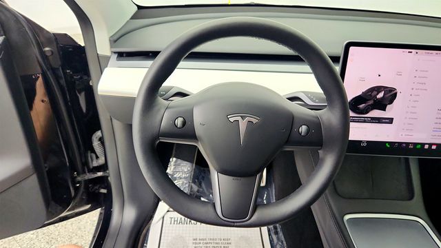 2022 Tesla Model Y Performance AWD w/ White & Black Premium Interior - 23050998 - 12