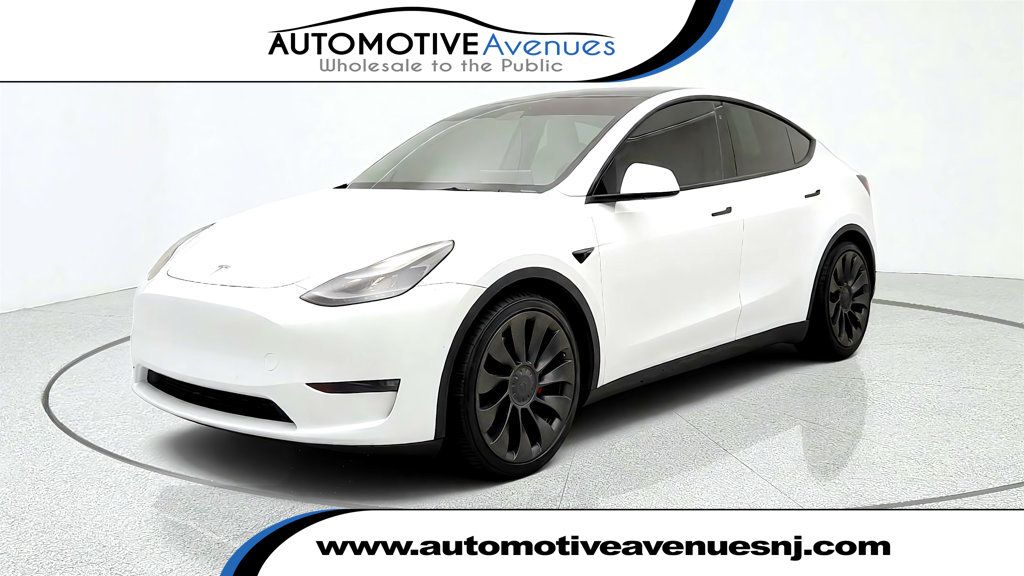 2022 Tesla Model Y Performance AWD w/ White & Black Premium Interior - 23079121 | Video 1