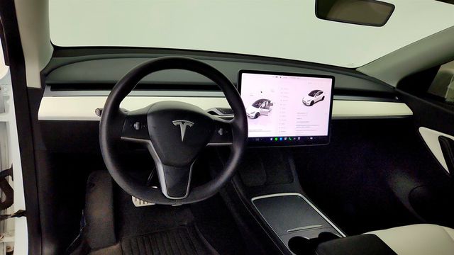 2022 Tesla Model Y Performance AWD w/ White & Black Premium Interior - 23079121 - 11