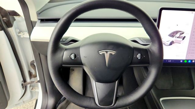 2022 Tesla Model Y Performance AWD w/ White & Black Premium Interior - 23079121 - 12