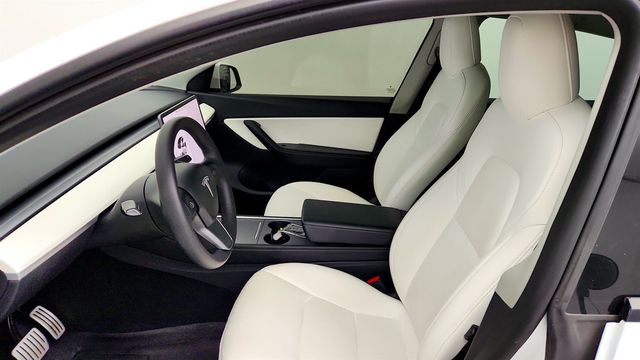 2022 Tesla Model Y Performance AWD w/ White & Black Premium Interior - 23079121 - 23