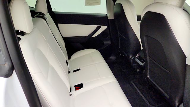 2022 Tesla Model Y Performance AWD w/ White & Black Premium Interior - 23079121 - 26