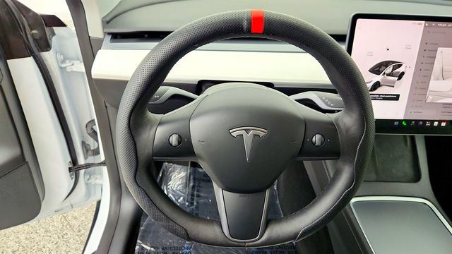 2022 Tesla Model Y Performance AWD w/ White & Black Premium Interior - 23080943 - 12