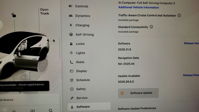 2022 Tesla Model Y Performance AWD w/ White & Black Premium Interior - 23080943 - 17